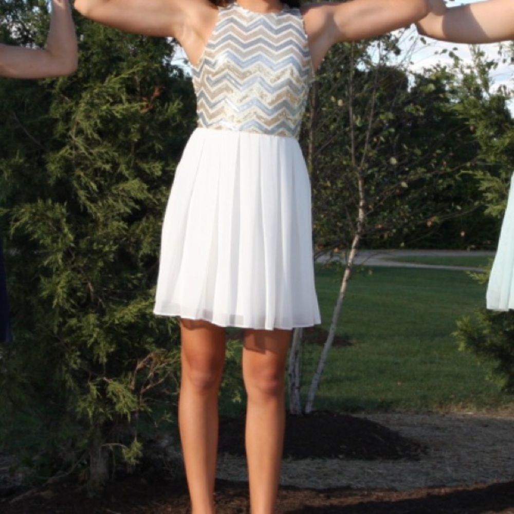 CHEVRON DRESS - Picture 3 of 3